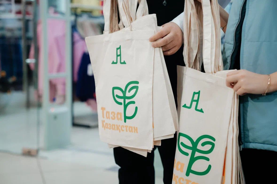 Таза Қазақстан: Абай облысында «Эко мәдениет: Шоппер таңда!» акциясы өтті
