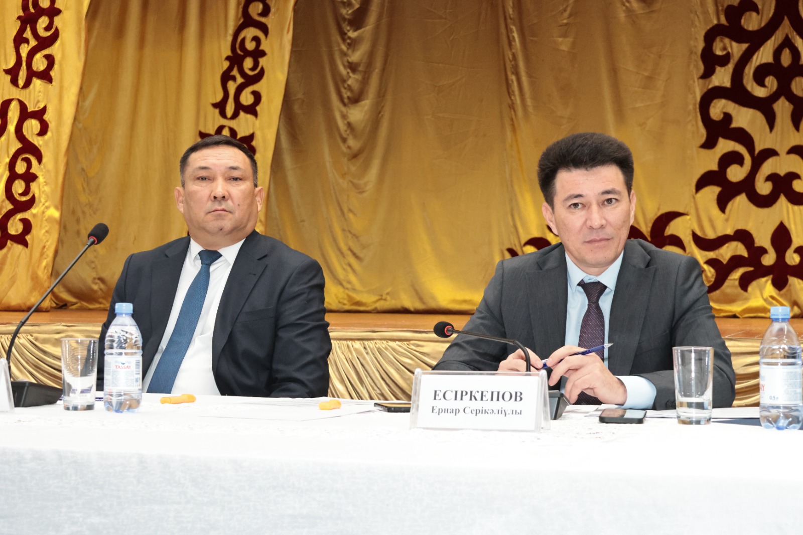 ЕРНАР ЕСІРКЕПОВ ҚҰМАРЫҚ АУЫЛДЫҚ ОКРУГІНІҢ ТҰРҒЫНДАРЫМЕН КЕЗДЕСТІ