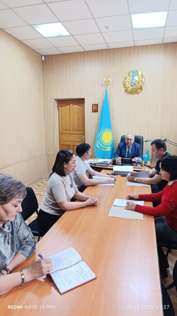 Аудандық мәслихаттың төрағасы А. Әлжанов аппарат ұжымымен Конституция жобасын түсіндіру жұмыстарын жүргізді