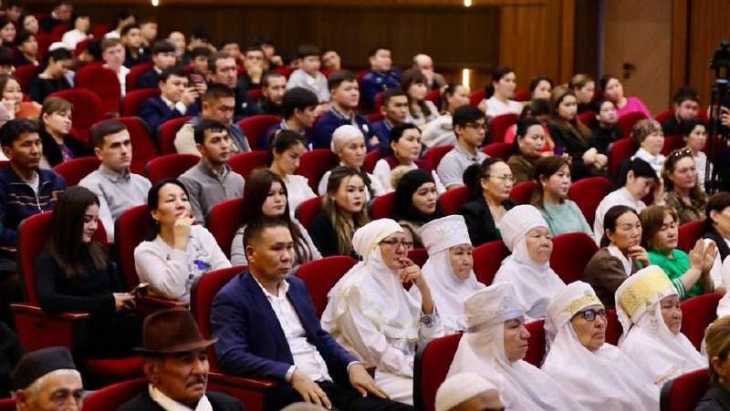 Түркістанда 500-ден астам тұрғын сталкингке қарсы форумға қатысты