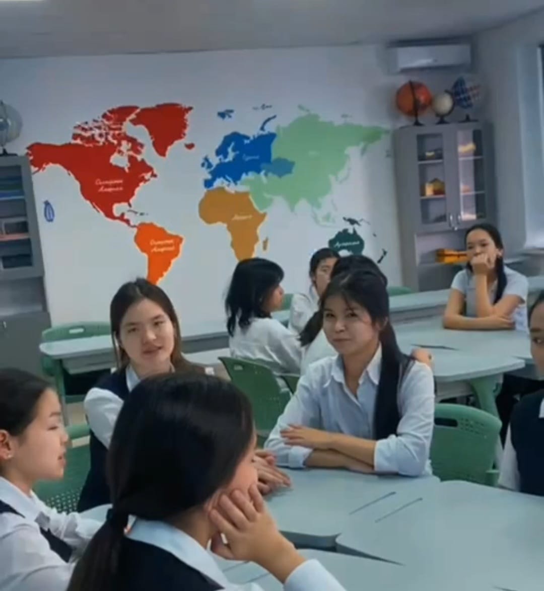 "Сайлау – демократия негізі" атты сынып сағаты