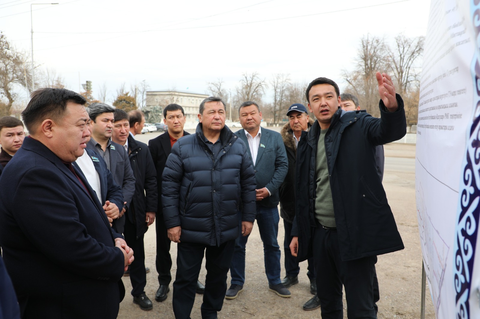 ТҮРКІСТАН ОБЛЫСЫ МӘСЛИХАТЫНЫҢ БЮДЖЕТ КОМИССИЯСЫ МАҚТААРАЛ АУДАНЫНДАҒЫ ҚҰРЫЛЫС НЫСАНДАРЫМЕН ТАНЫСТЫ