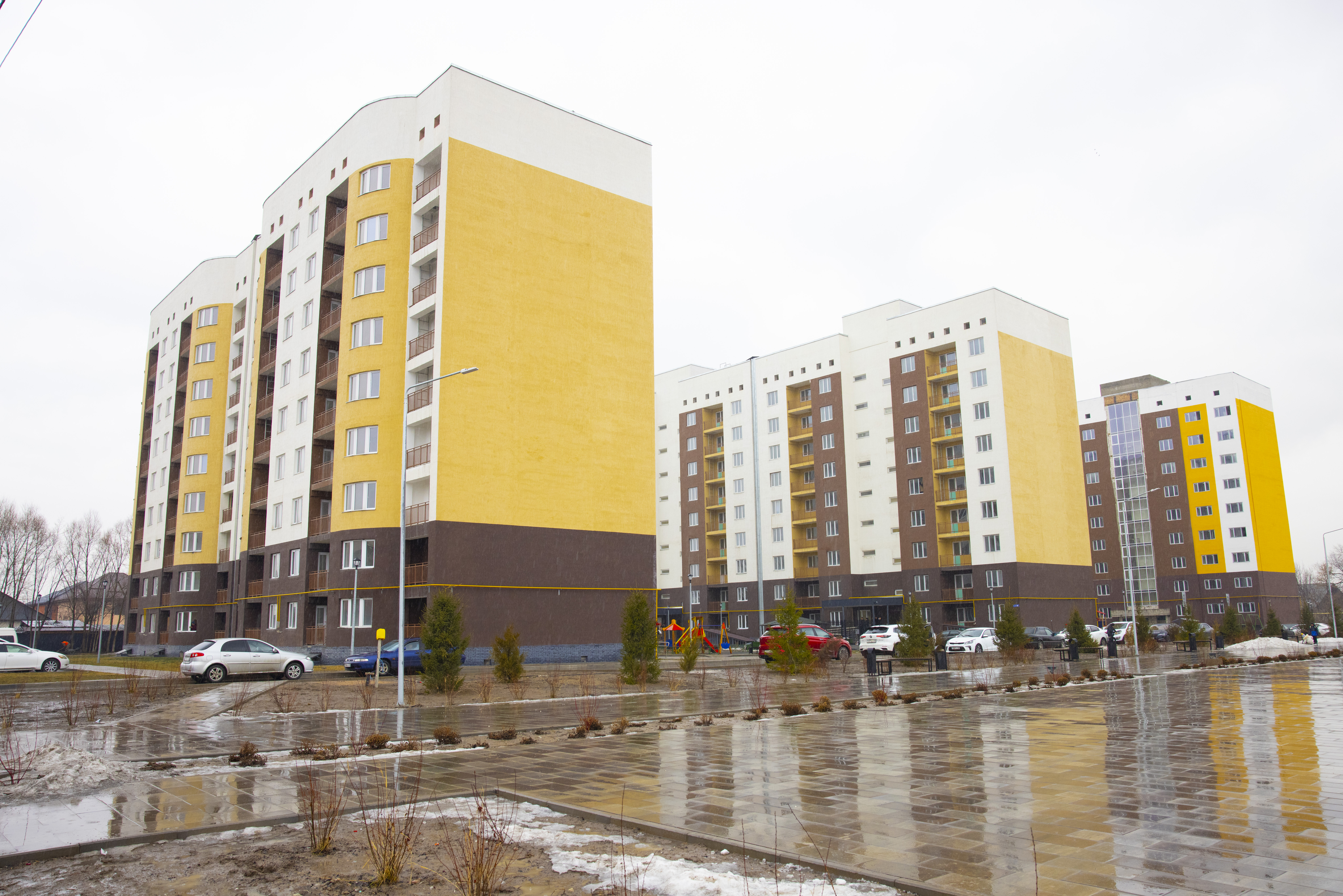 В Илийском районе 60 очередников получили ключи от новых квартир