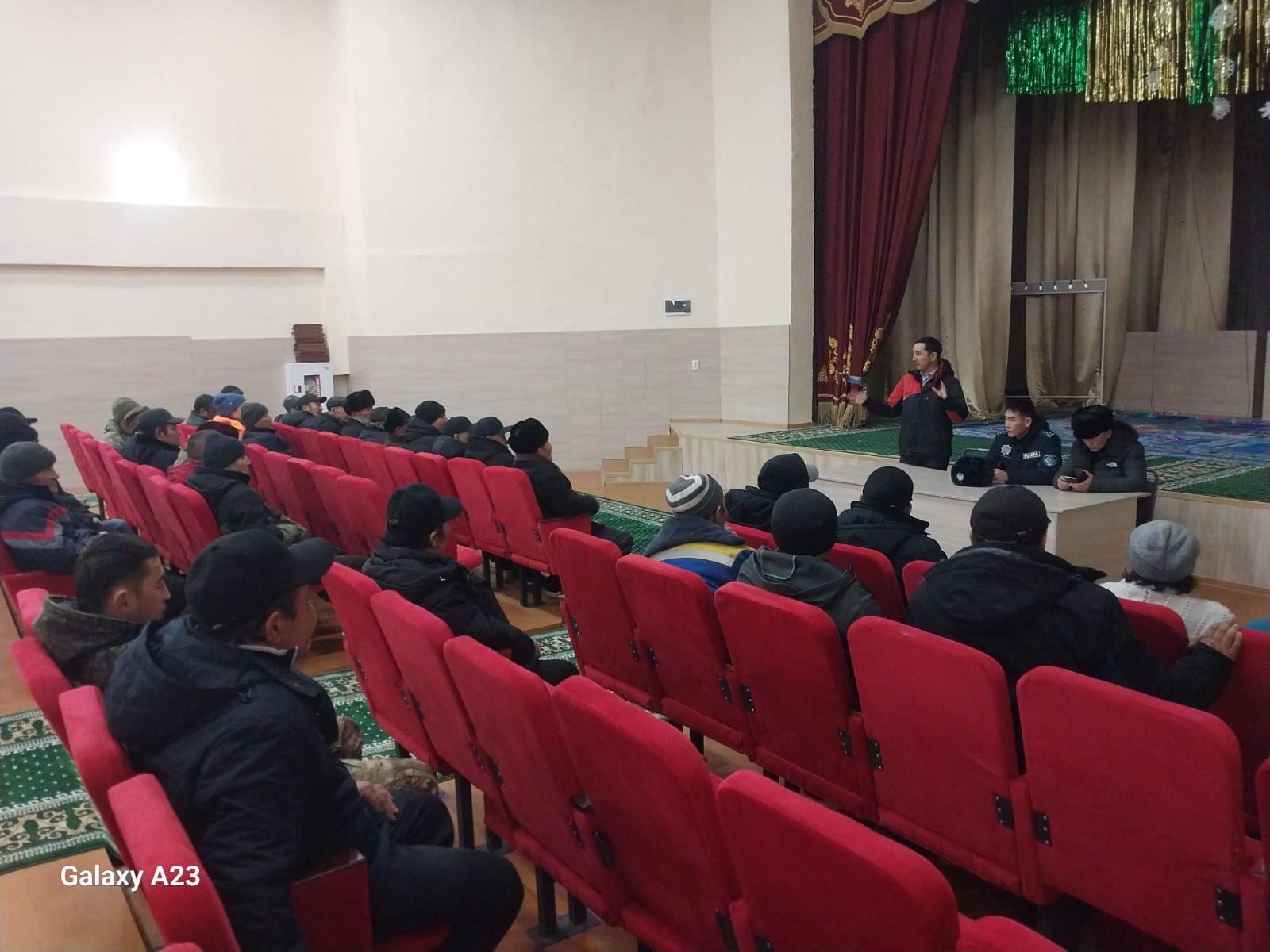 Үшбұлак ауылдық округінің әкімі Н.С.Кәрімов Үшбұлақ, Айпара және Кеңес ауылының тұрғындарымен кезекті есепті кездесуі өтті