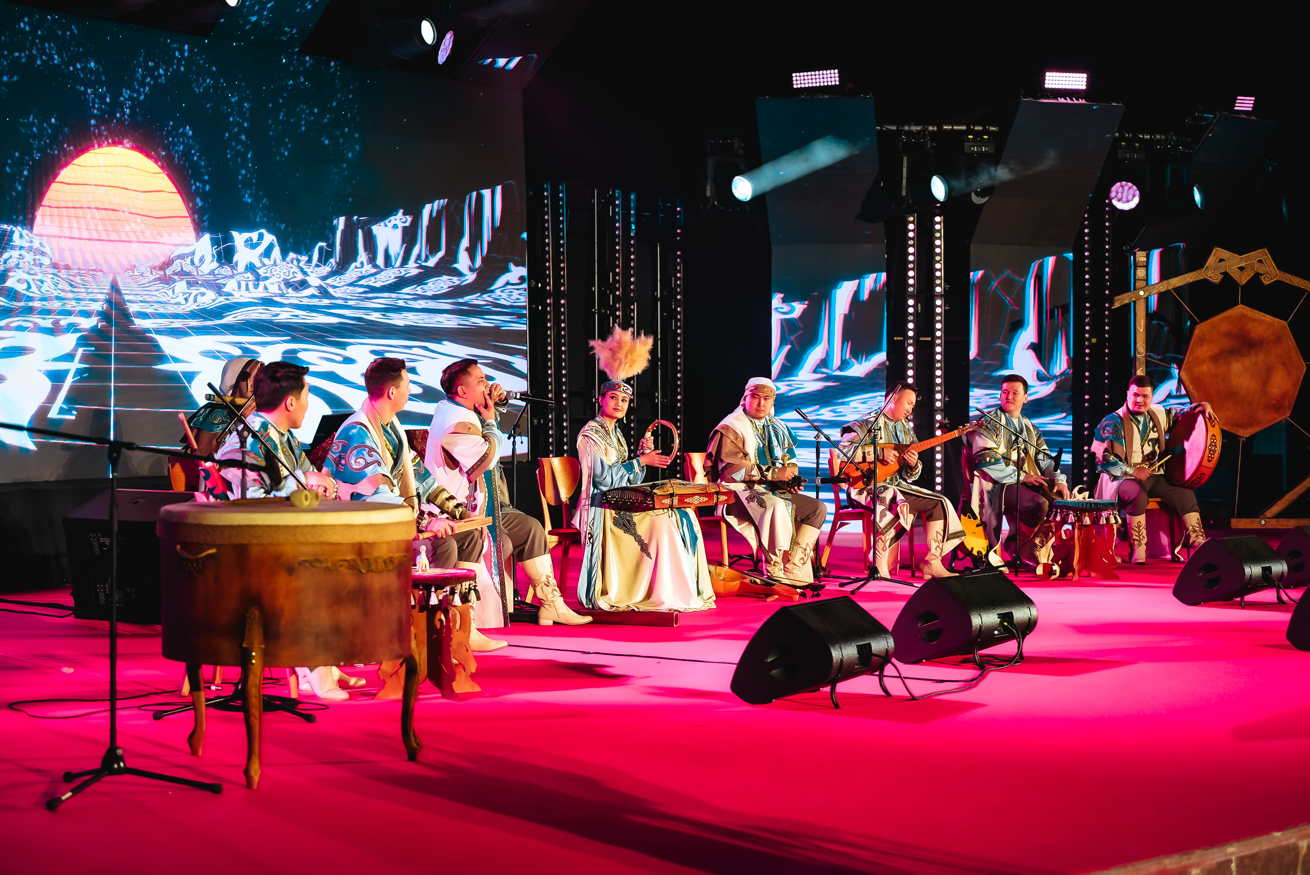 Ансамбль «Жошы» представил традиционное музыкальное искусство Казахстана на Днях культуры в Катаре