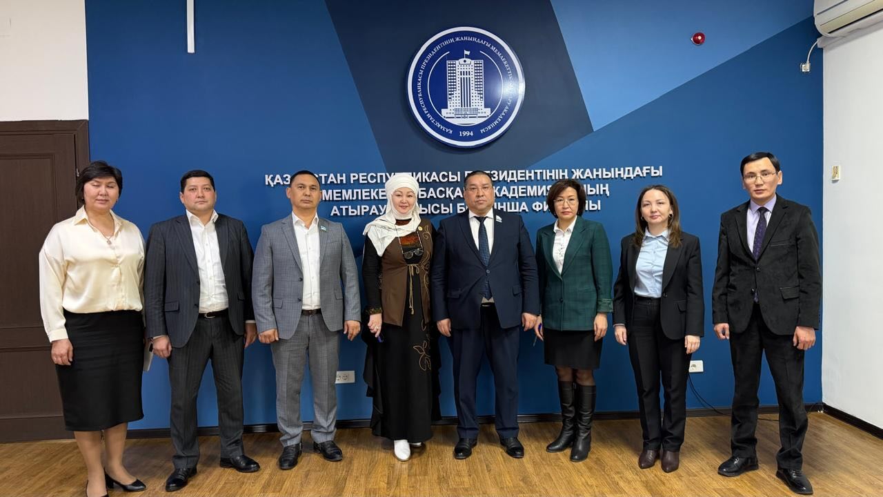 «Конституциялық реформа — тиімді әрі ашық мемлекеттік қызметтің негізі» тақырыбындағы талқылау өткізілді