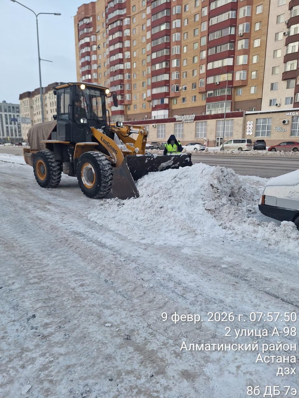 Астанада қар күреуге екі мыңға жуық жол жұмысшысы жұмылдырылды