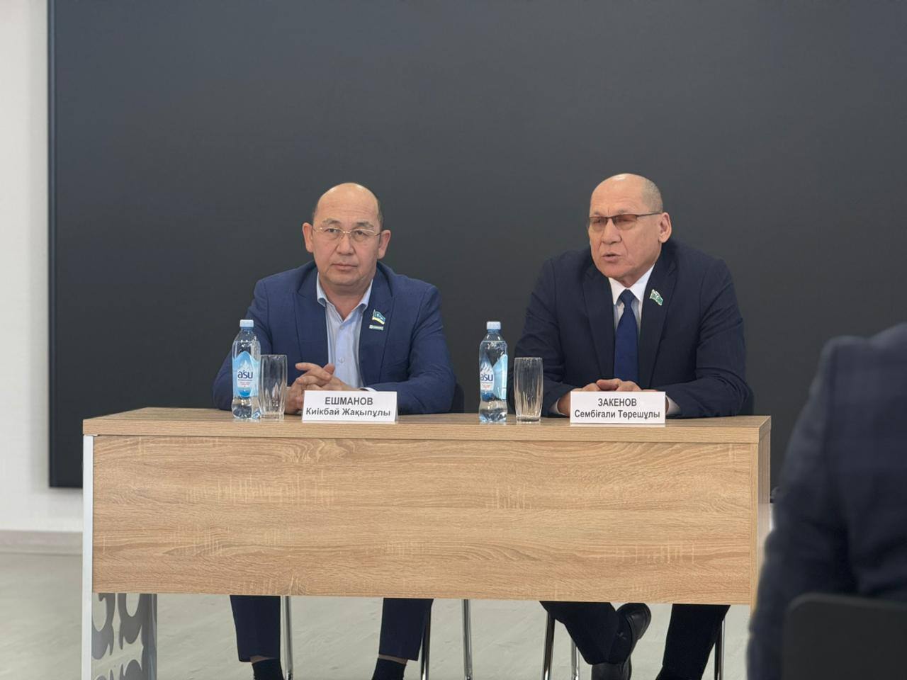 Ақтау тұрғындары жаңа Конституцияға қолдау білдіруде