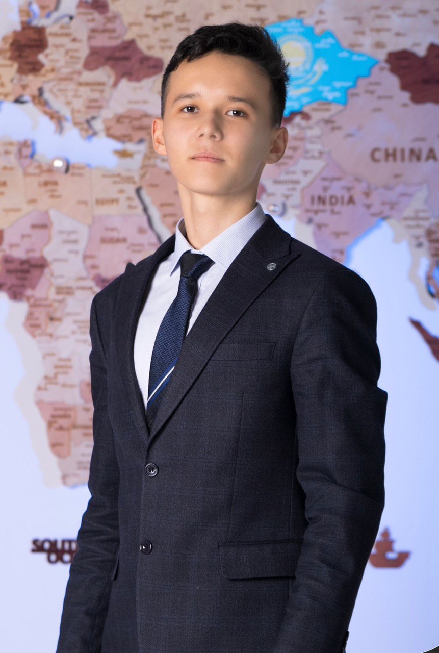 Лучшие университеты мира пригласили на бесплатное обучение еще одного столичного школьника