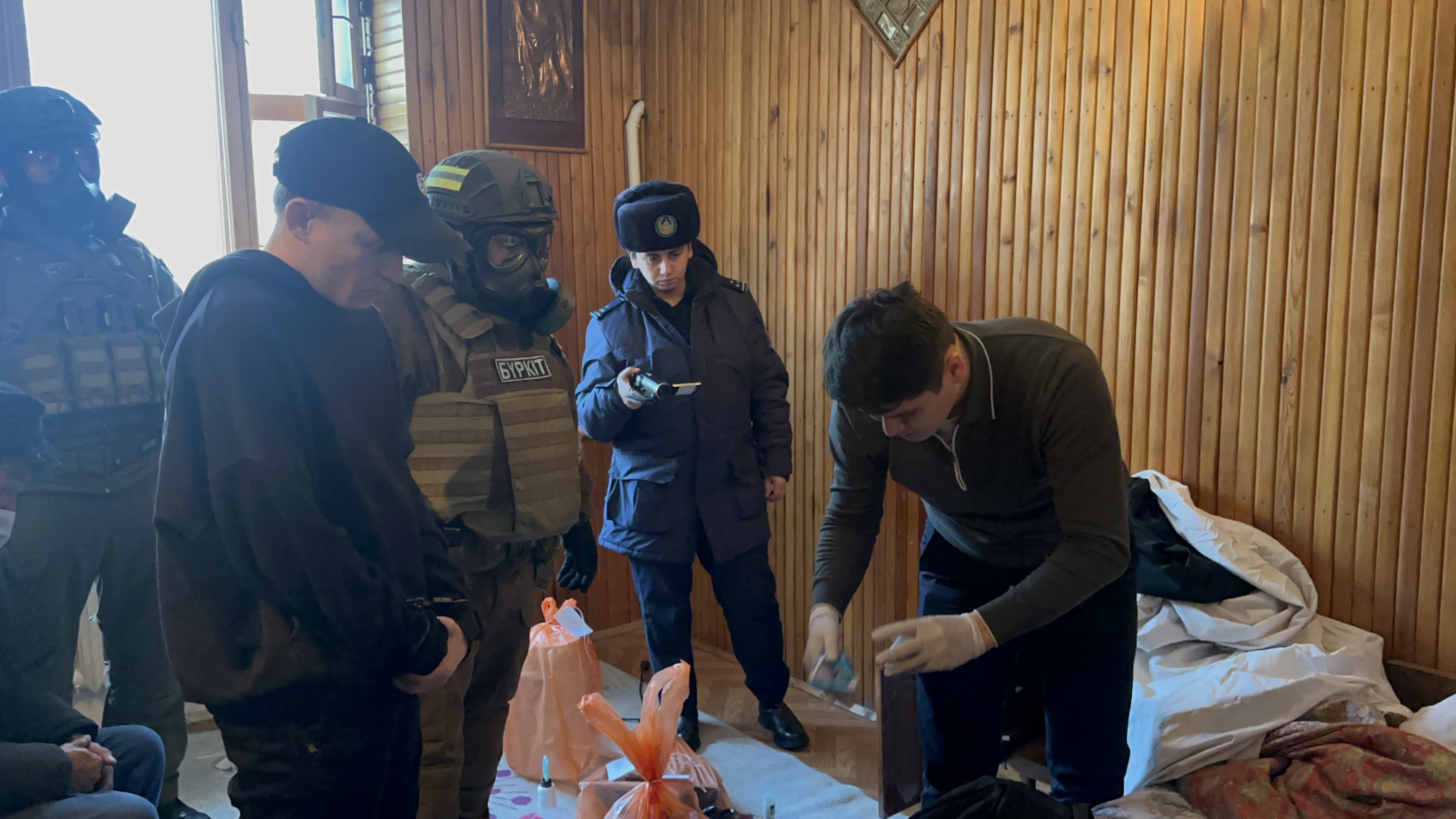 В АЛМАТИНСКОЙ ОБЛАСТИ ПРЕСЕЧЕНО ПРОИЗВОДСТВО СИНТЕТИЧЕСКИХ НАРКОТИКОВ