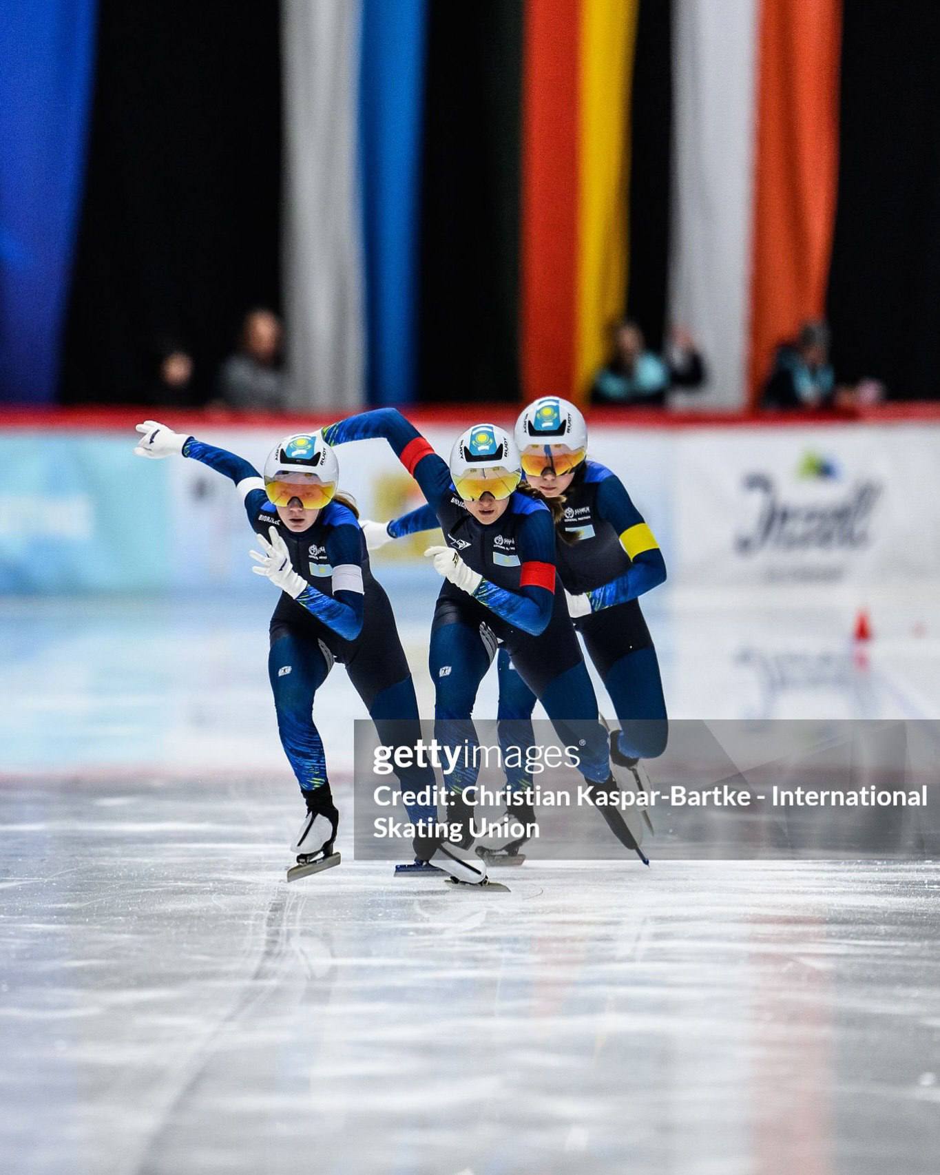 Конькимен жүгіруден аруларымыз жасөспірімдер арасындағы әлем чемпионатында командалық спринтте жеңіске жетті