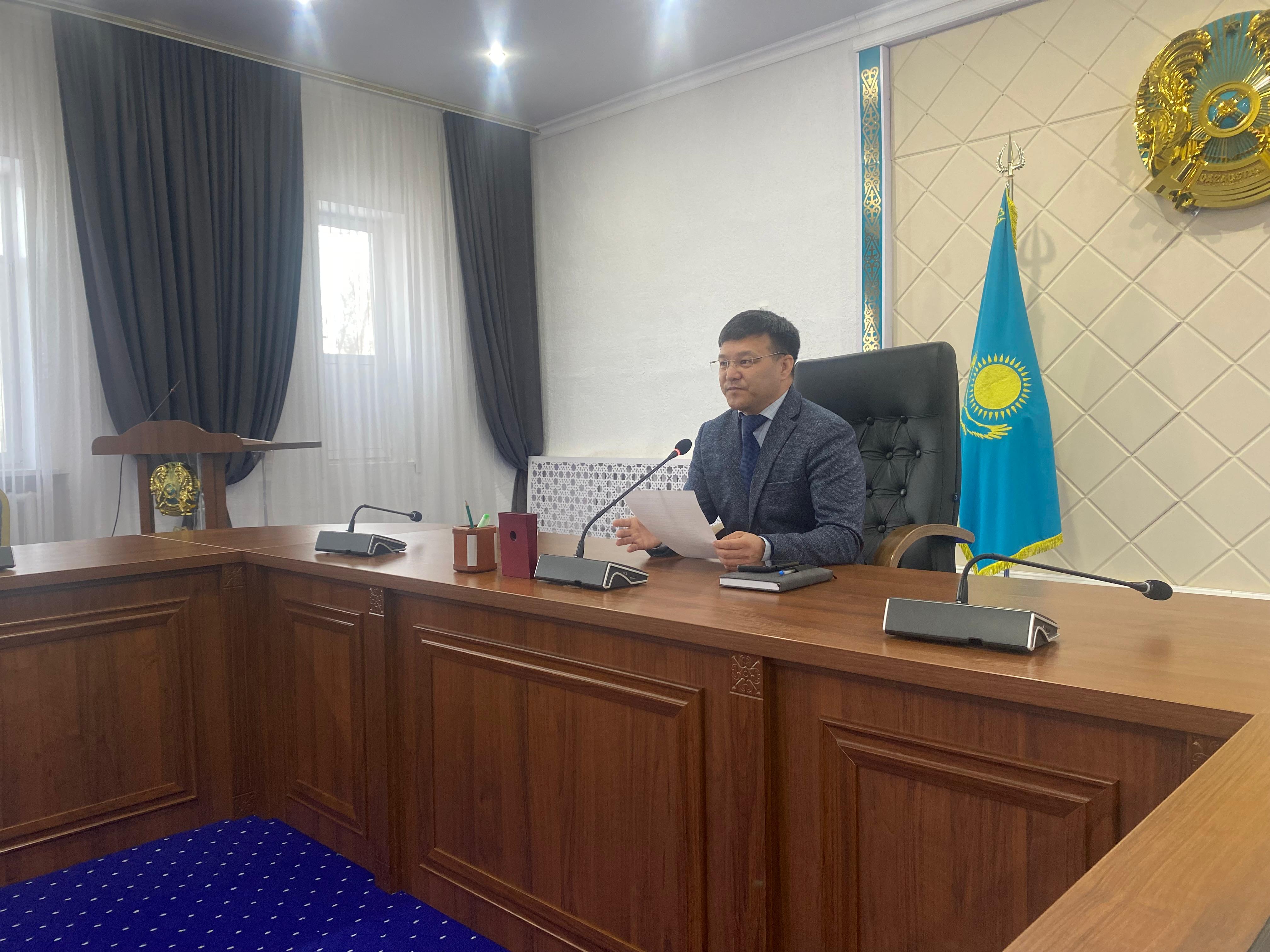 Уполномоченным по этике Уалихановского района проведена разъяснительная работа с акимами сельских округов и руководителями государственных учреждений