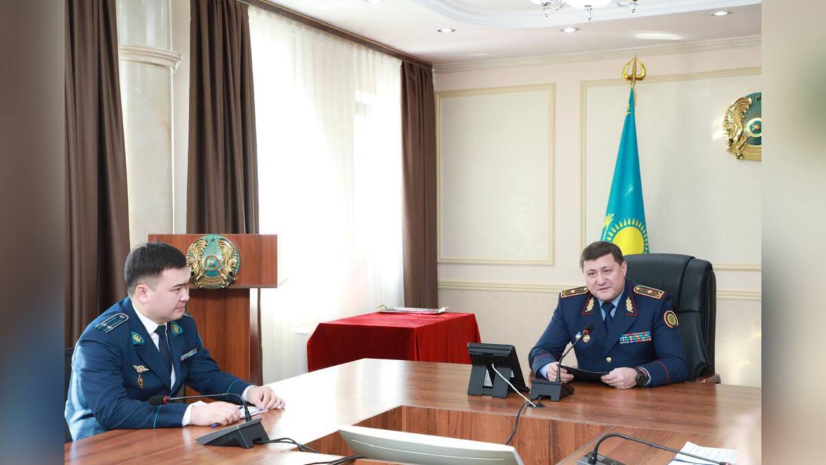 Отличившихся криминалистов наградили в столице