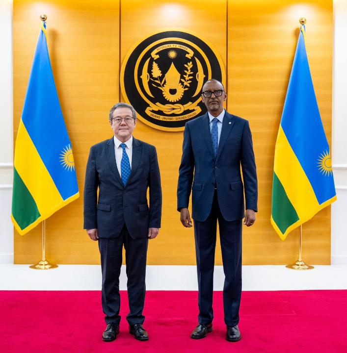 Посол Казахстана в Руанде вручил верительные грамоты Президенту Руанды