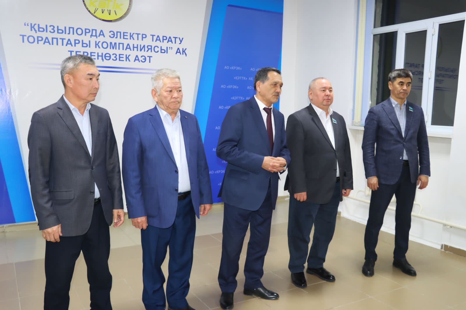 Ауданды жарықпен қамтамасыз еткен сала қызметкерлеріне аймақ басшысының алғысын жеткізді