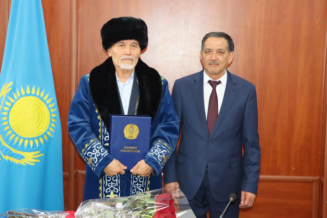 Мерейтой иесін қабылдап,құрмет көрсетті