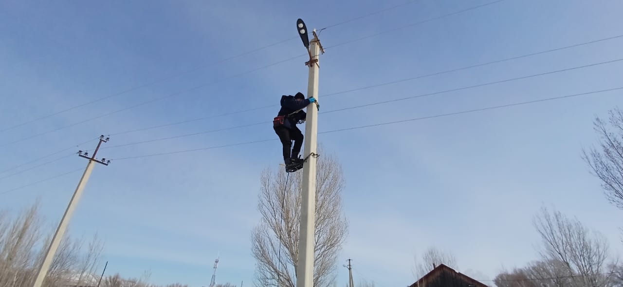 Работы по ремонту уличного освещения