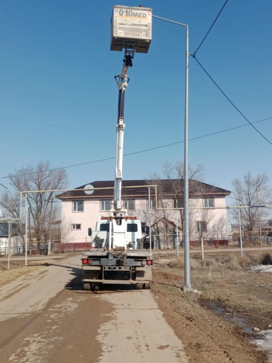 Түнгі жарық шамдарын қалпына келтіру жұмыстары жүргізілуде