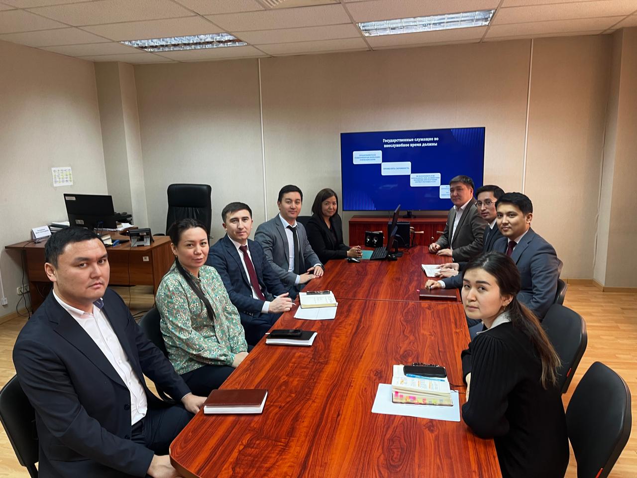 Әдеп пен тәртіп: Энергетика министрлігінде мемлекеттік қызмет стандарттары талқыланды