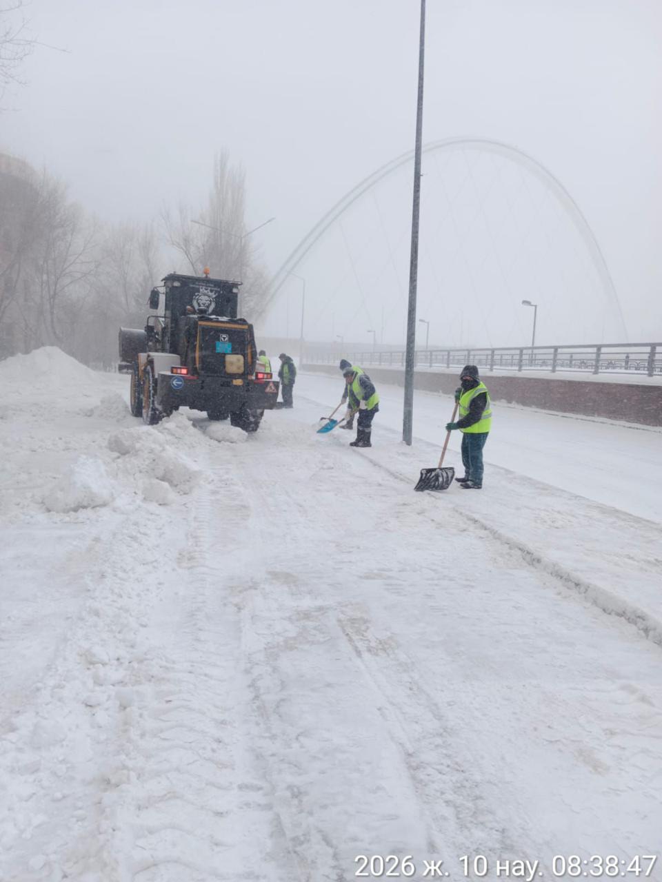 Снегопад в Астане: более 1700 единиц спецтехники задействованы в уборке снега в Астане