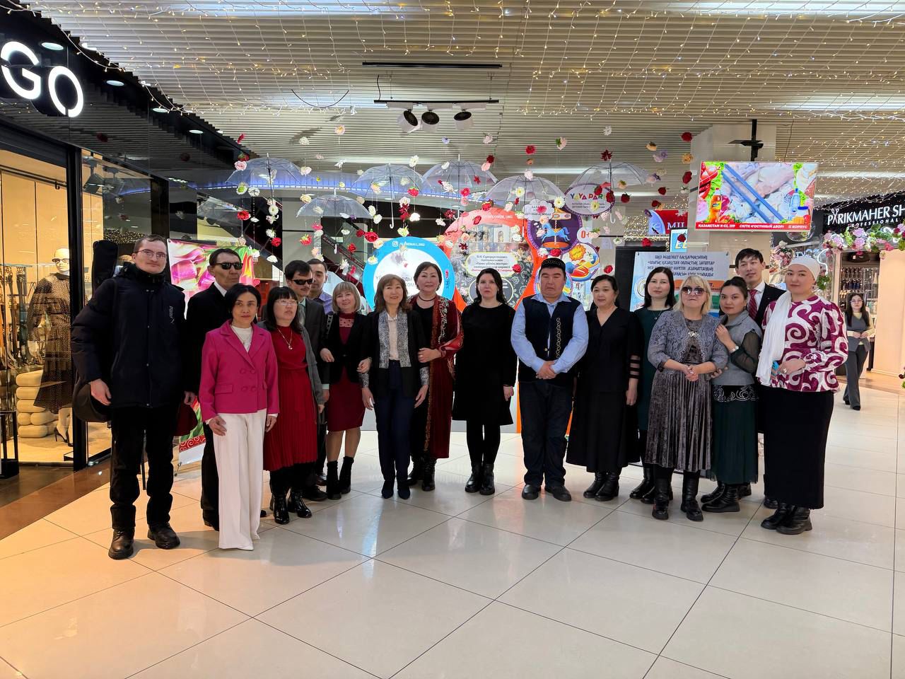 Шығыс Қазақстан облыстық зағиптар мен &nbsp;көзі нашар көретін азаматтардың арнаулы кітапханасы «Император» сауда кешенінде қала тұрғындары мен қонақтарына арнап «Әйел – әлемнің көркі» атты мерекелік іс-шара өткізді. Іс-шара 8 Наурыз – Халықаралық әйелдер күніне арналды