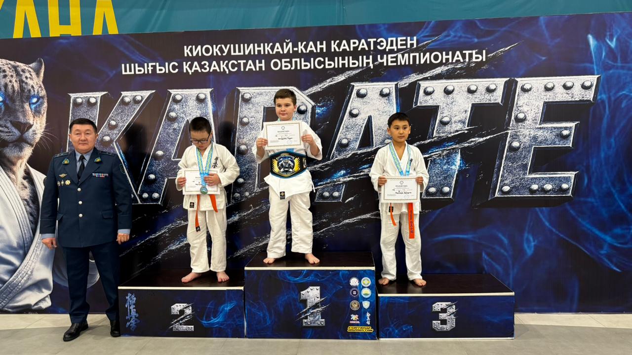 300 жас спортшы татамиде бақ сынады: Өскеменде «Есірткіге қарсы спорт» турнирі өтті