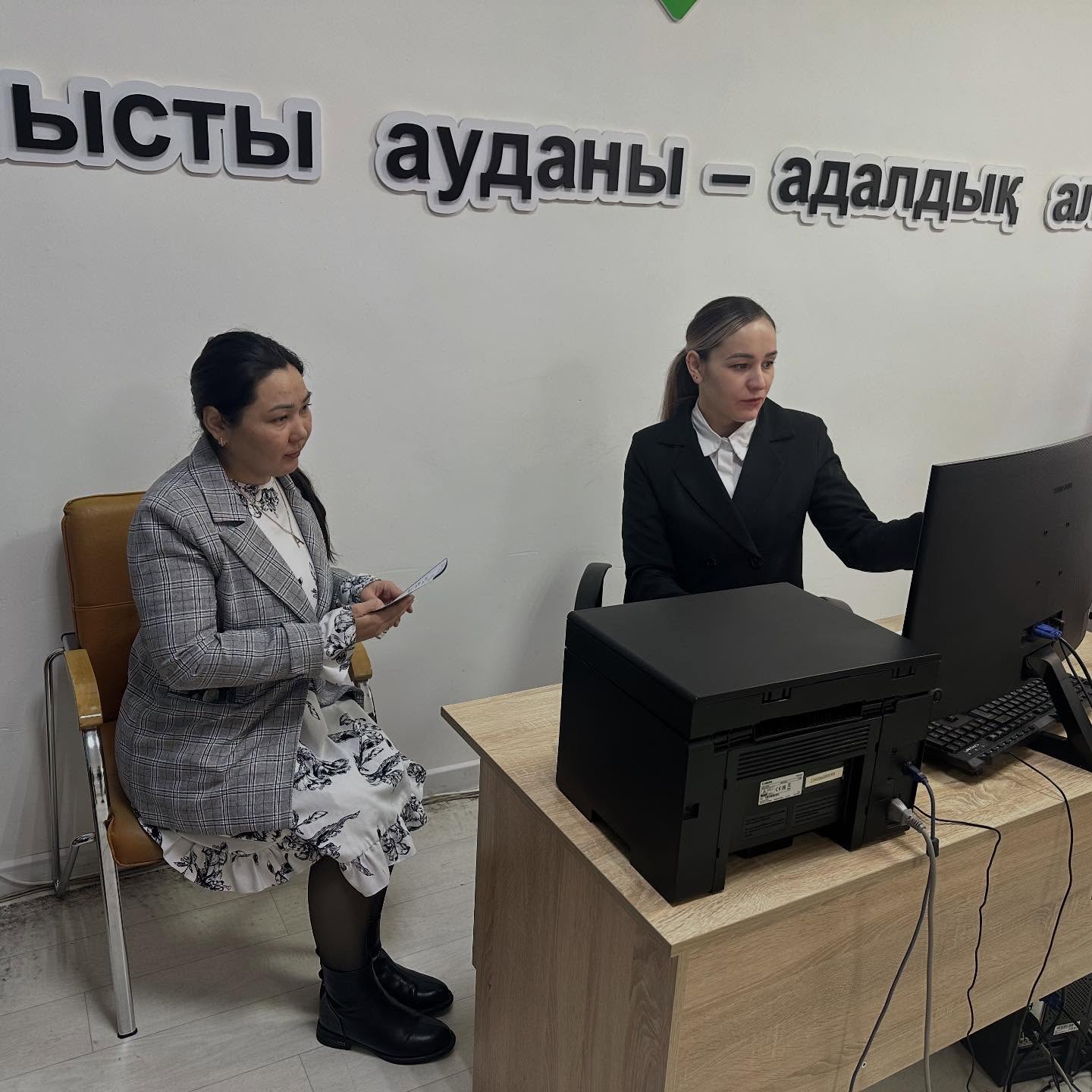 Қамысты ауданының әдеп жөніндегі уәкілі мемлекеттік қызметке жаңадан келген аудан әкімі аппаратының бас маманымен кездесу өткізді.