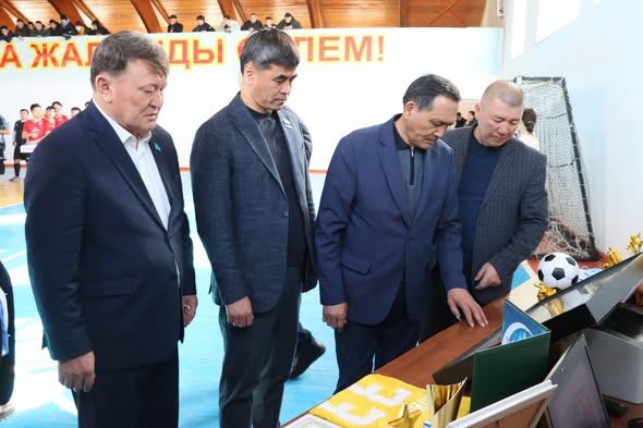 Ашық біріншіліктің ашылуына қатысты