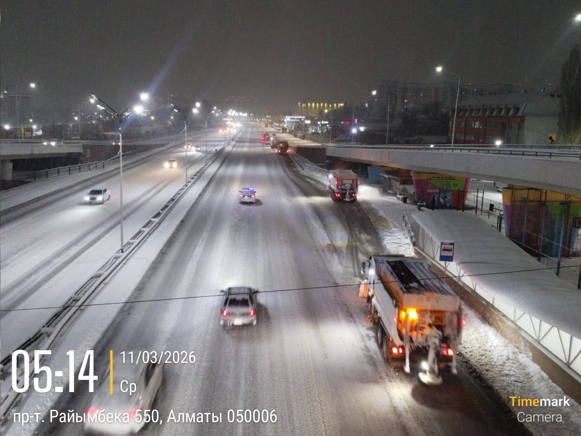 Коммунальные службы района перешли на усиленный режим из-за снегопада ❄️