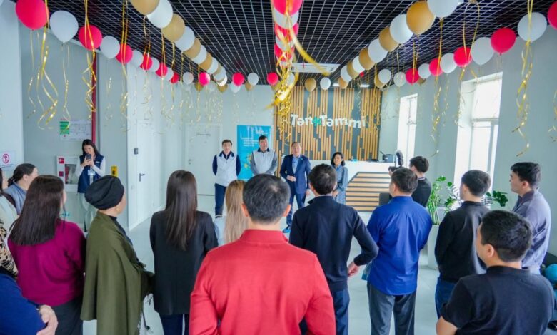 Коалиция өкілдері «Тәп-Тәтті» ұжымымен кездесті