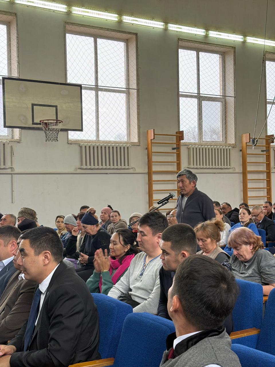 Бастөбе ауылдық округінде аудан әкімінің халықпен кездесуі өтті