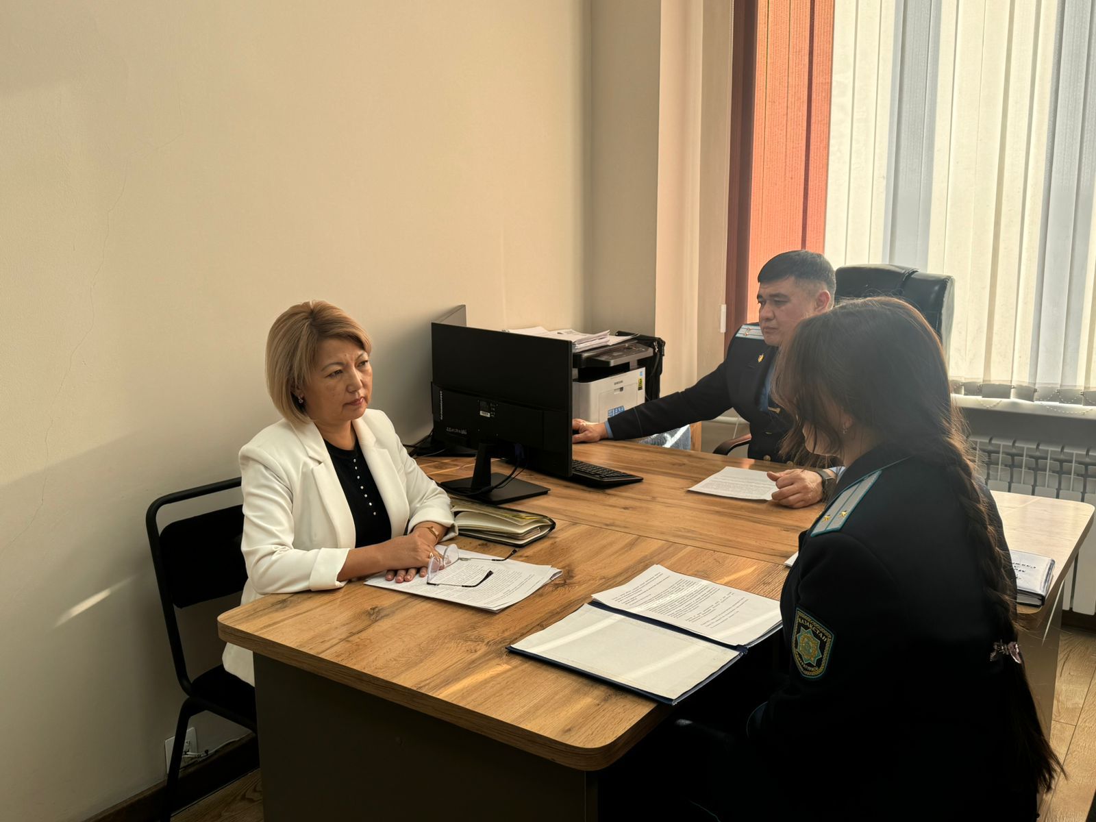 ҚР Бас Прокуратурасының Құқықтық статистика және арнайы есепке алу жөніндегі комитетінің Абай облысы бойынша департаментінің қызметкерлері Абай облысы білім басқармасы басшысының орынбасарымен жұмыс кездесуін өткізді.