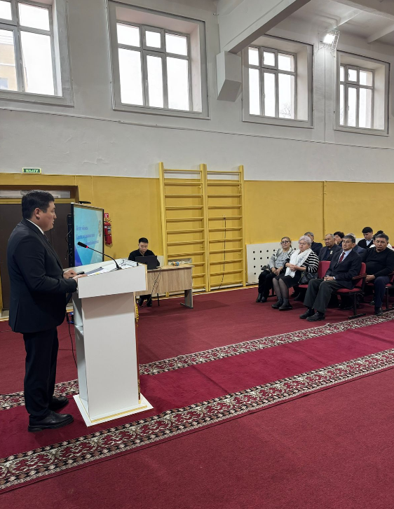 Үштөбе қаласында аудан әкімінің халықпен кездесуі өтті