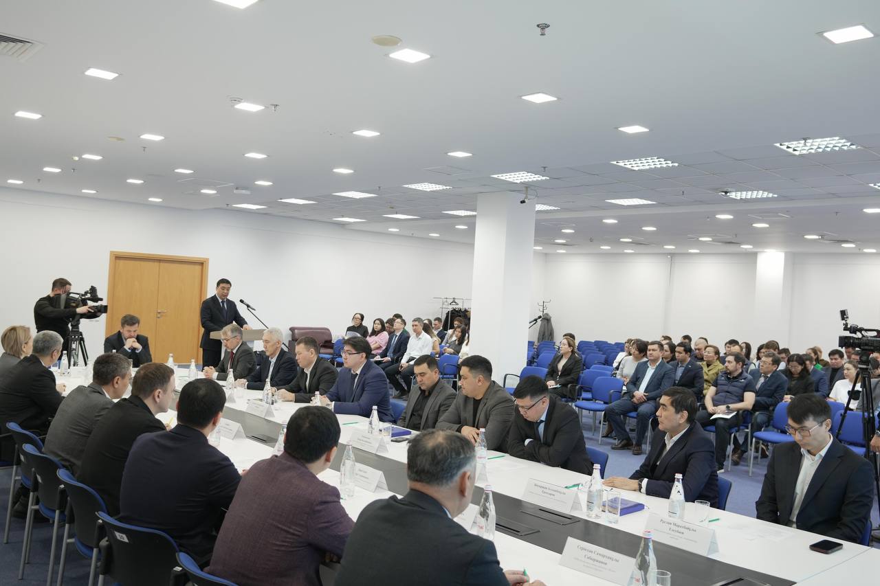 Еңбек ресурстарын дамыту орталығында ҚР жаңа Конституциясы жобасындағы әлеуметтік кепілдіктер мен еңбек құқықтары талқыланды