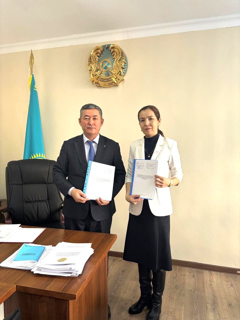 Договор о взаимном сотрудничестве в направлении профориентации между «средней школой №233 имени Ж. Нурсеитова» и Арало-Сырдарьинской бассейновой водной инспекцией