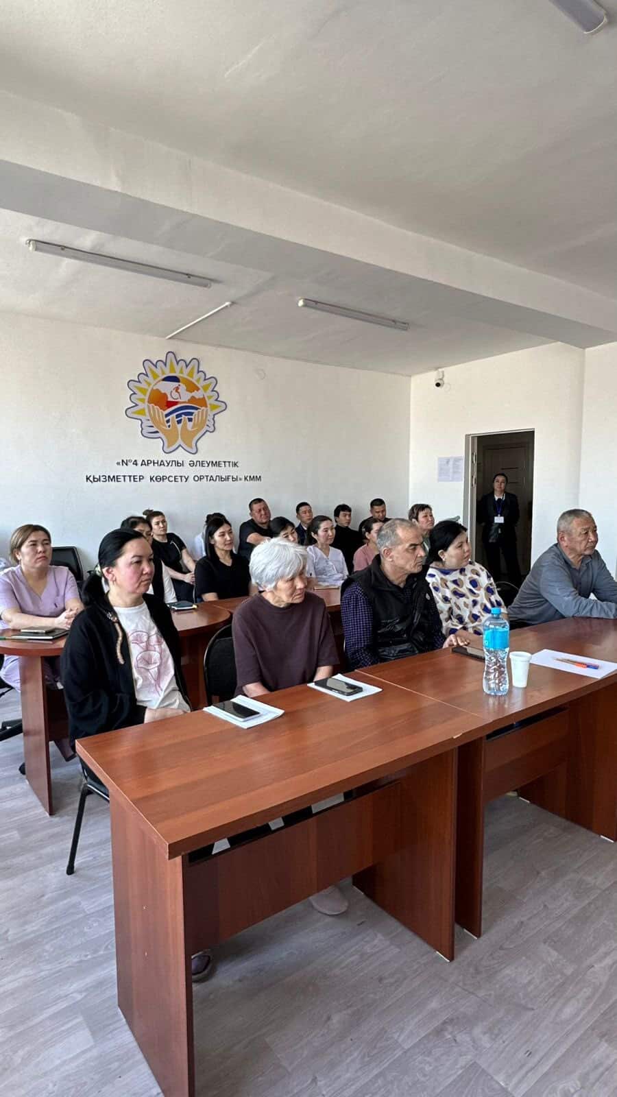 Арнаулы әлеуметтік қызметтер көрсету орталығында құқықтық кеңес беру шарасы өтті.