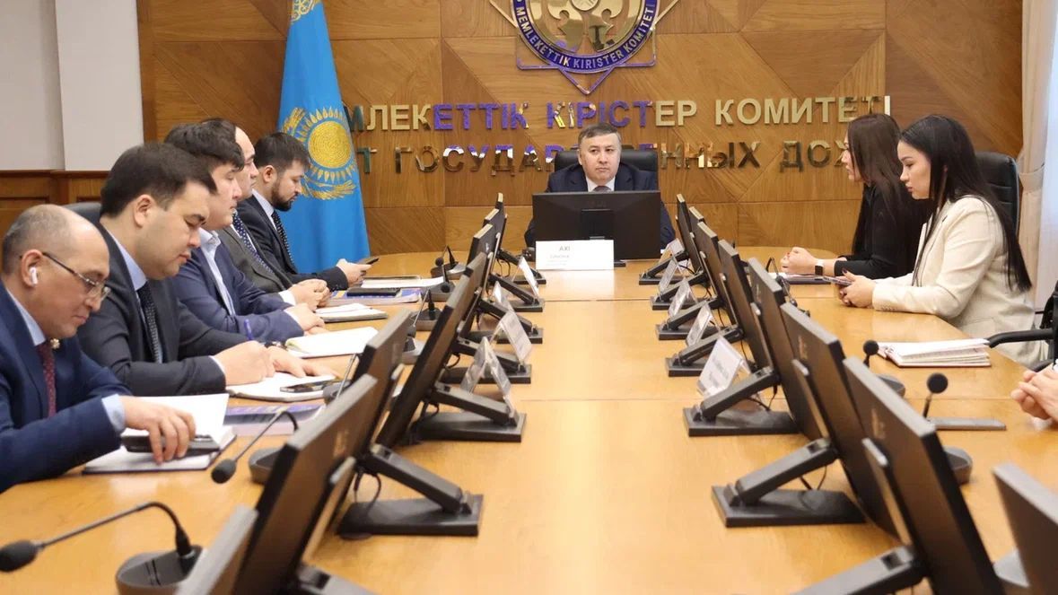 «Табысты бухгалтерлер клубы» қауымдастығының бухгалтерлерімен өткен дөңгелек үстел