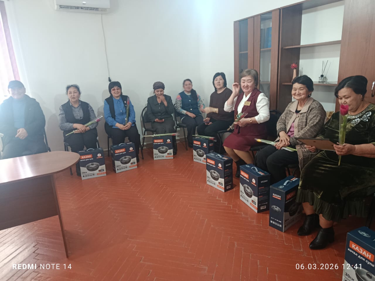 8 наурыз – Халықаралық әйелдер күніне Мерекелік шара барысында ауылымыздың бірқатар аяулы аналары мен еңбек етіп жүрген қызметкерлер марапатталды.  Сонымен қатар, аудан әкімінің алғыс хаттарымен бірқатар әйел азаматтары марапатталды.  Мерекелік кеште ауыл әкімі А.Назарбеков  жиналған қауымды құттықтап, ізгі тілектерін білдірді.