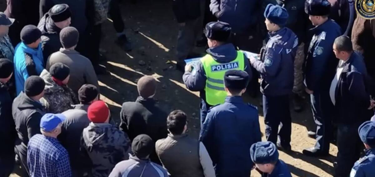 Полицейлер 300-ге жуық тұрғынға киберқауіпсіздік жайлы түсіндірді