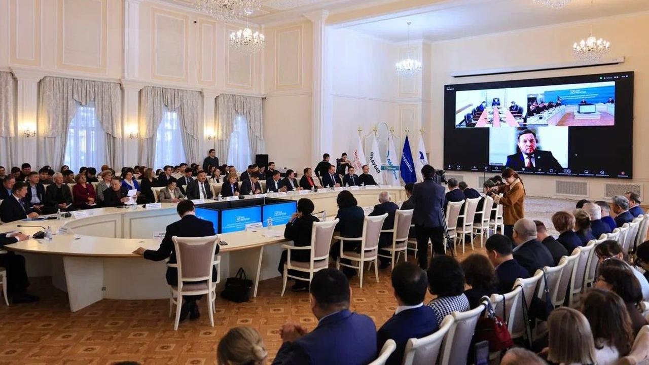 Қарағандыда Қазақстанның жаңа Конституциясындағы өңірлердің рөлі талқыланды