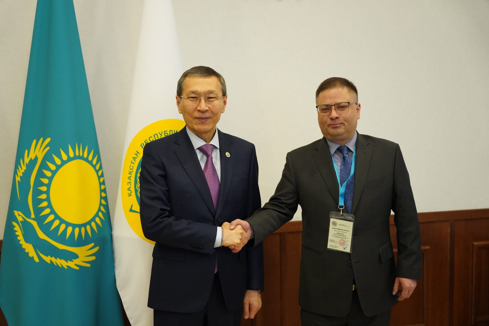 В Центральной комиссии референдума состоялась встреча с руководством миссий наблюдателей Шанхайской организации сотрудничества (ШОС) и Организации тюркских государств (ОТГ)