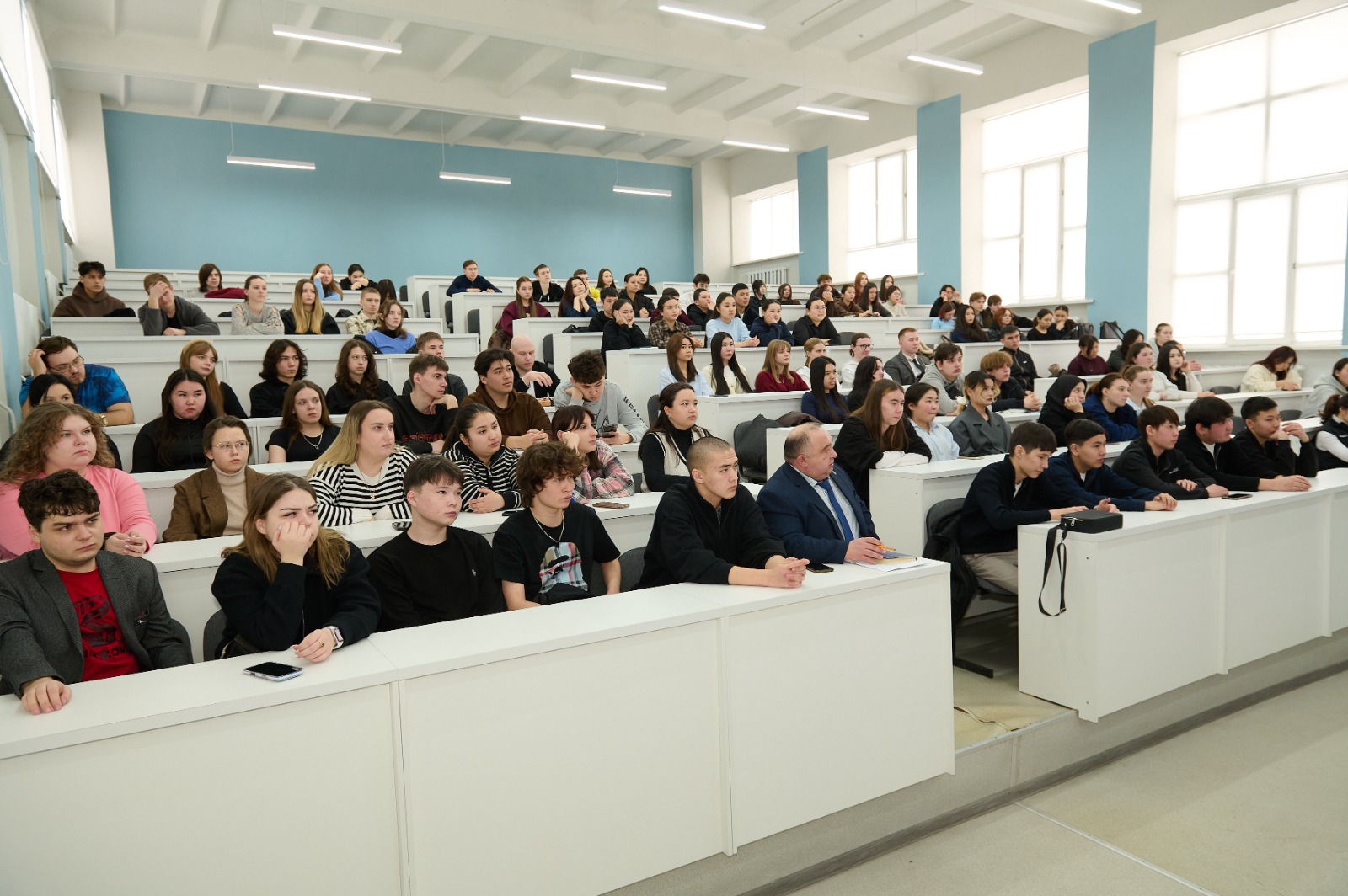 Прокуроры Северо-Казахстанской области провели встречу со студентами университета