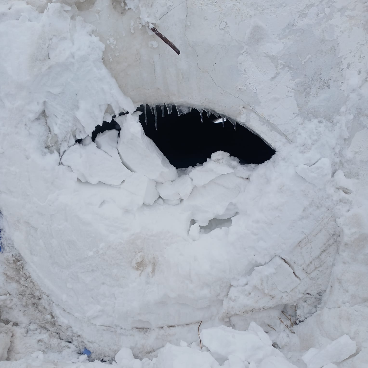 Кеншоқы ауылдық округінде көктемгі су тасқынының алдын алу мақсатында ауыл аумағындағы арықтарды, кольцыларды және су басу қаупі бар үйлердің маңын қардан тазарту, қар шығару жұмыстары жүргізілді.