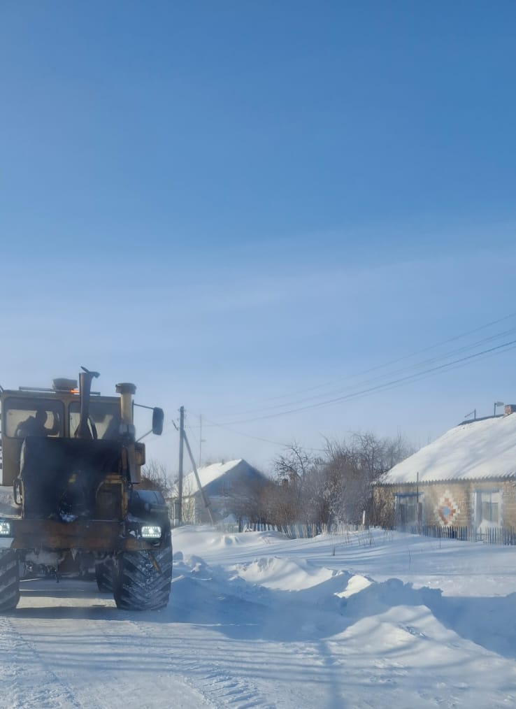 К/х «Нурсултан»  провел расчистку внутрипоселковых дорог от снега в селе Жанажол (шесть улиц протяженностью 4,8 км)