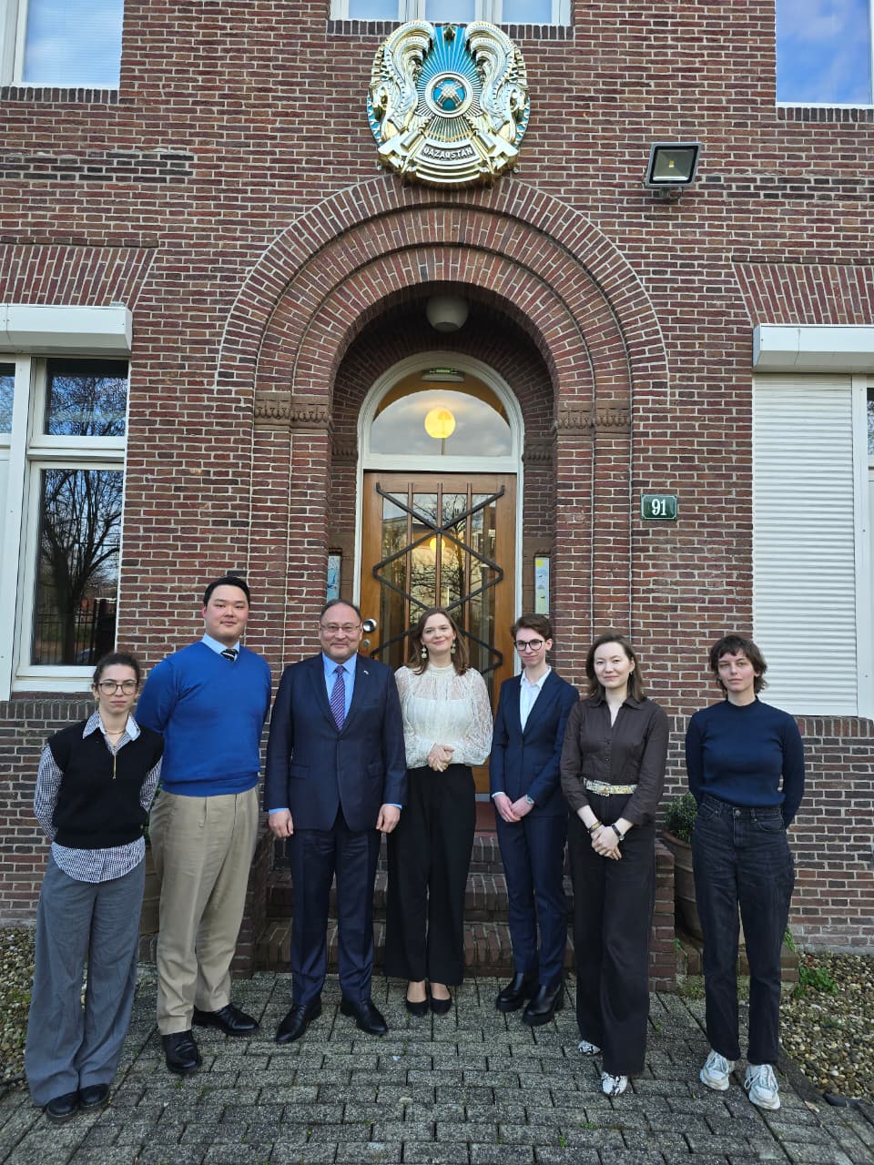 Предстоящий референдум и политическая модернизация Казахстана представлены студенческой аудитории в Нидерландах