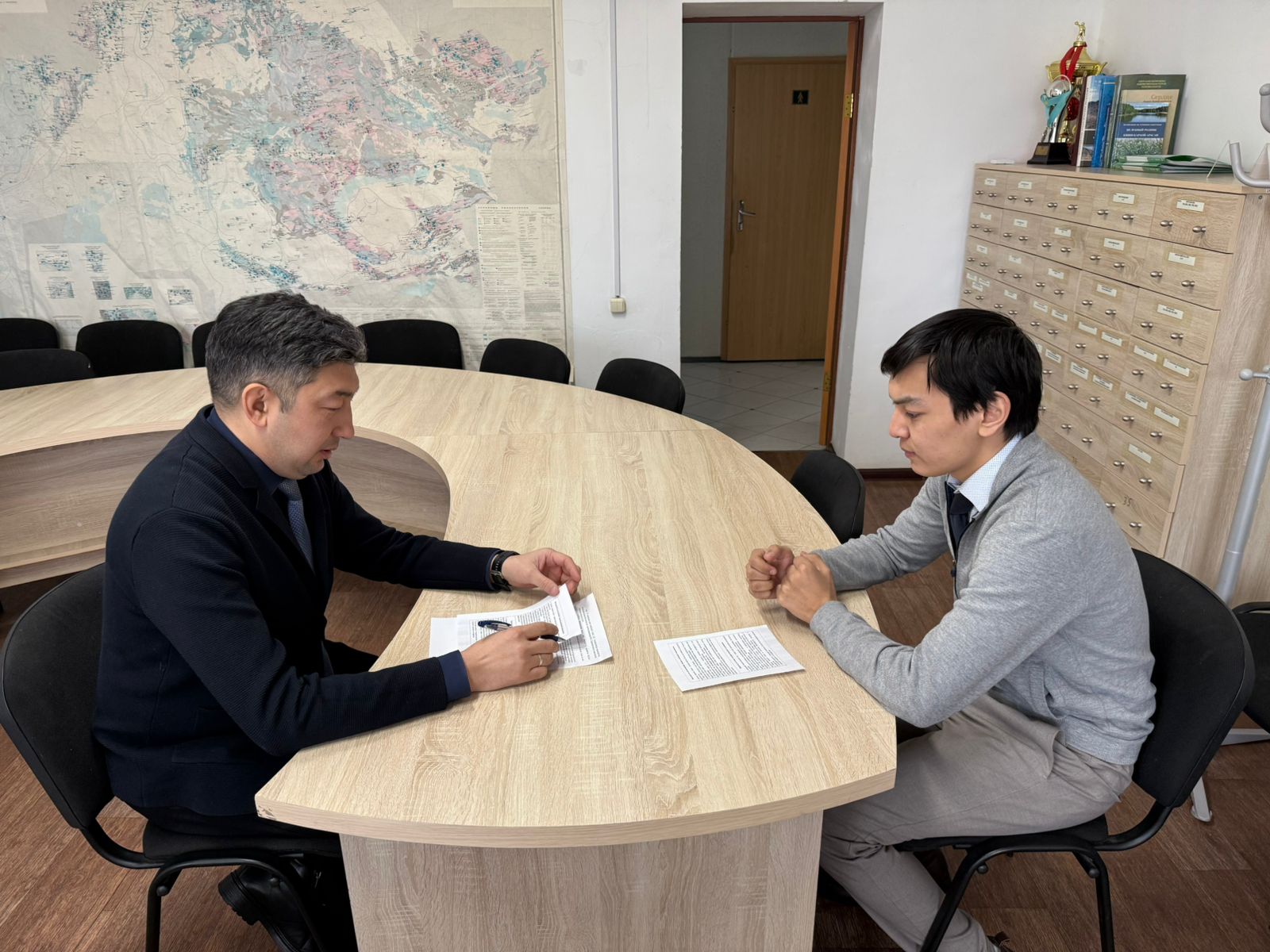 Мемлекеттік қызметте болудың ерекшеліктері