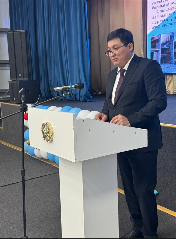 Тастөбе ауылында өткен кездесуде тұрғындар алғыстарын білдірді