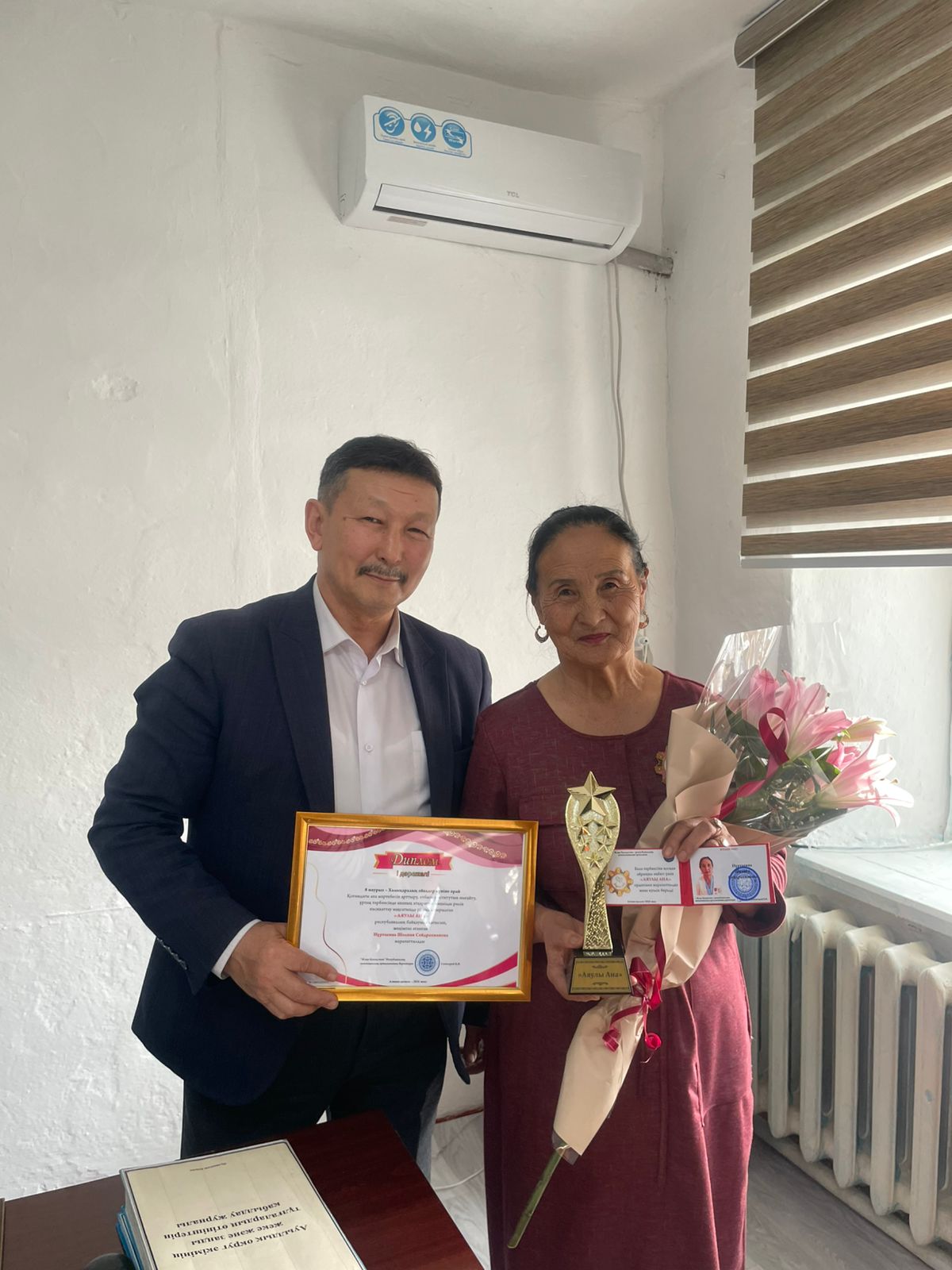 Үлкенағаш ауылдық округінің Аналар кеңесінің төрайымы Сейдрахманова Шолпан Нуртаевна 8-наурыз Халықаралық әйелдер күніне орай Астана қаласында өткен "Аяулы ана" атты республикалық байқауында жүлделі 1 орын иеленді.