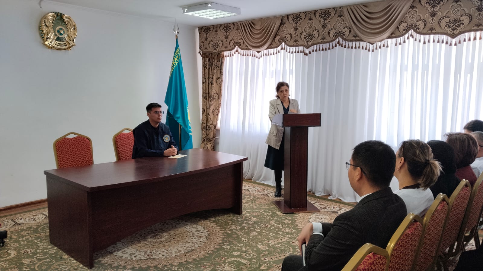 Департамент қызметкерлеріне  «Алаяқтардың іс әрекеттеріне қалай  қарсы тұру туралы» тақырыбында түсіндіру жұмыстарын жүргізу мақсатында құқықтық оқу өткізілді.