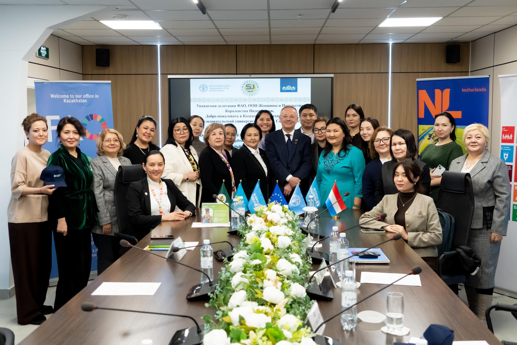 Қазақ агротехникалық зерттеу университетінде ауыл шаруашылығын тұрақты дамытудағы әйелдердің рөлі талқыланды